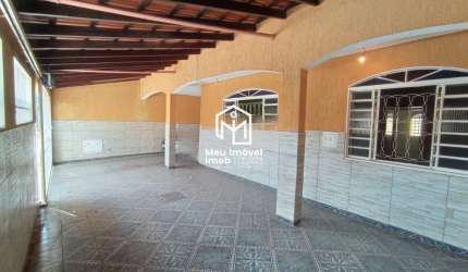 Ceilândia Norte QNM 20 Sobrado 5 Quartos 250m² Quintal Área de Serviço 4 Vagas