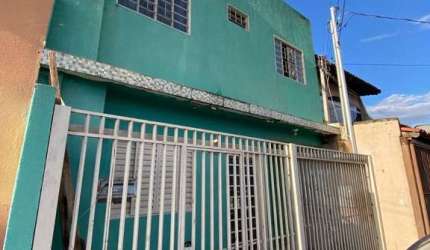 QNL 30 Taguatinga Norte Prédio  2 apto 2 quartos e 4 apto 1 quarto,  Lote 147 m²