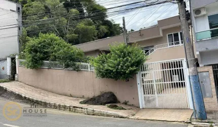 Casa com 3 dormitórios à venda, 252 m² por R$ 2.000.000,00 - Nações - Balneário Camboriú/SC
