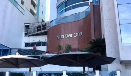 Apartamento diferenciado com  700 m²  para venda ou locação , verdadeira oportunidade !!!!!