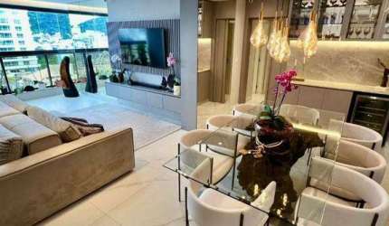 Apartamento 3 suítes no Edifício Surfers Paradise Praia Brava