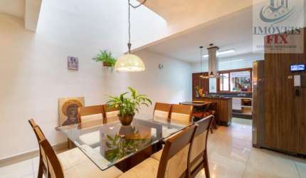 Casa 2 dormitórios para Venda em Jundiaí, Centro, 2 dormitórios, 2 suítes, 4 banheiros, 2 vagas