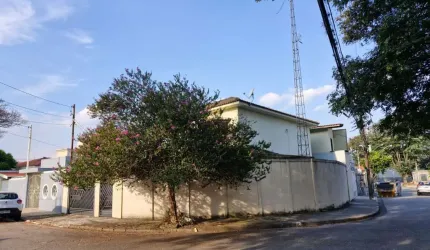 Casa 4 dormitórios ou + para Venda em Jundiaí, JARDIM CICA, 5 dormitórios, 3 banheiros, 2 vagas