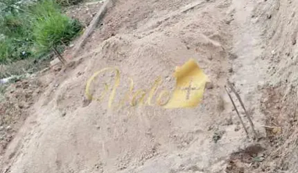 Terreno à venda no Jardim do Marquês, Jacareí  por R$ 145.000