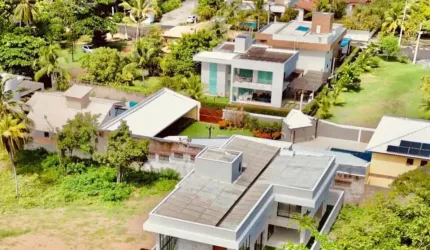 Casa recém construída a 200m da praia no Condomínio Paraíso em Guarajuba
