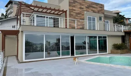 Casa à venda com 3 quartos 1 suíte, 365m² em Agronômica Florianópolis