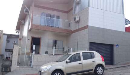 Casa à venda com 3 quartos 1 suíte, 477m² em Serraria São José