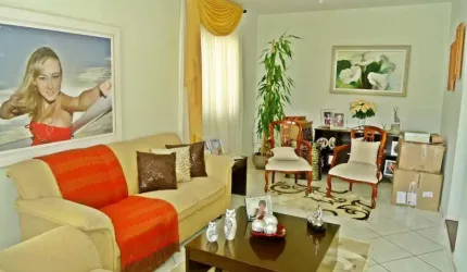 Casa à venda com 5 quartos 1 suíte, 230m² em Barreiros São José