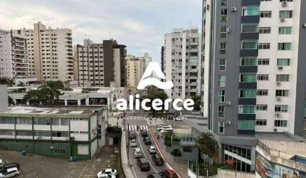 Apartamento à venda com 3 quartos 1 suíte, 122m² em Centro Florianópolis