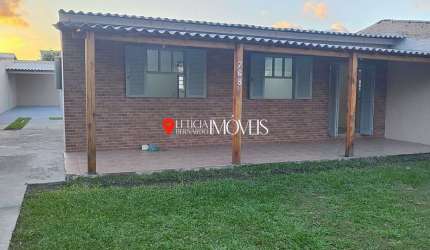 Casa à Venda no Centro e a Poucos Passos do Mar!