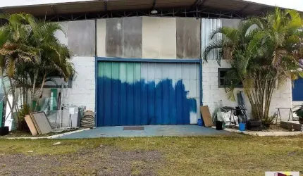 Galpão Industrial em Pindamonhangaba-SP, Jd Bela Vista: 2 Salas, 1 Banheiro, 200m² - Oportunidade Única!