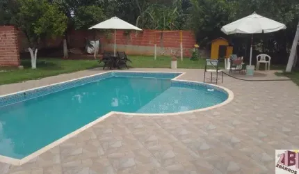Chácara à venda em Boituva-SP, bairro Jerivá: 2 quartos, 1 sala, 2 banheiros, 6 vagas, 90m². Venha conferir!