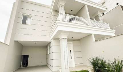 VENDE-SE SOBRADO  EM ITAJUBÁ / PRÓXIMO AO MAR EM BARRA VELHA