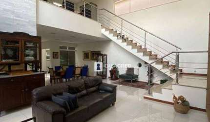 Casa com 3 dormitórios à venda, 300 m² por R$ 1.400.000,00 - Centro - Varginha/MG