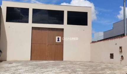 Galpão para alugar, 230 m² por R$ 3.800,00/mês - Vila Paiva - Varginha/MG