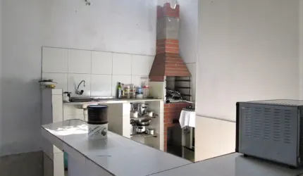 Casa com quintal + Quitinete - Nova Iguaçu/RJ