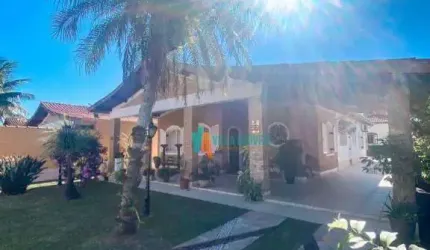 Casa com 4 dormitórios à venda, 301 m² por R$ 990.000,00 - Porto Novo - Caraguatatuba/SP
