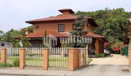 Casa com 5 quartos à venda no Centro, Guabiruba , 420 m2 por R$ 2.699.000