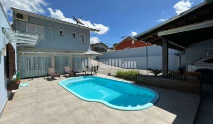 Casa com 2 quartos à venda no Souza Cruz, Brusque , 200 m2 por R$ 1.296.000