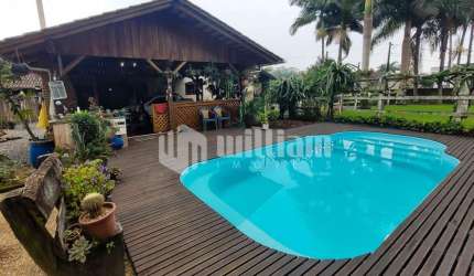 Casa com 3 quartos à venda no Lageado Baixo, Guabiruba , 200 m2 por R$ 749.900