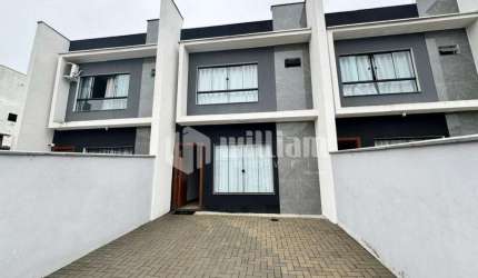 Casa com 3 quartos à venda no Limoeiro, Brusque , 95 m2 por R$ 399.000