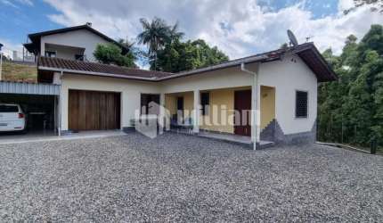 Casa com 3 quartos à venda no Centro, Guabiruba , 110 m2 por R$ 750.000