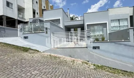 Casa com 2 quartos à venda no São Pedro, Brusque , 69 m2 por R$ 380.000