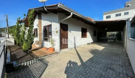 Casa com 3 quartos à venda no Dom Joaquim, Brusque , 148 m2 por R$ 629.000