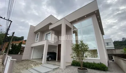 Casa com 3 quartos à venda no Centro, Guabiruba , 295 m2 por R$ 1.400.000
