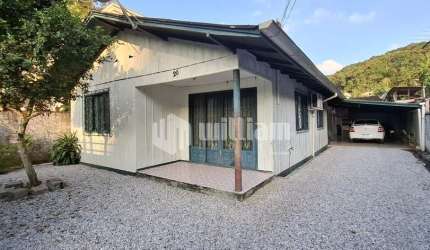Casa com 3 quartos à venda no Azambuja, Brusque , 105 m2 por R$ 320.000