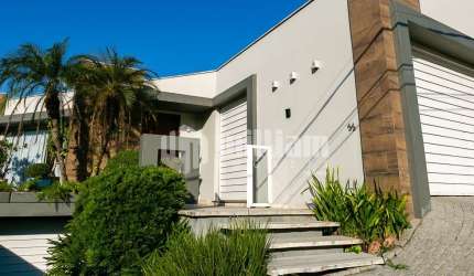 Casa com 3 quartos à venda no Centro I, Brusque , 240 m2 por R$ 2.500.000