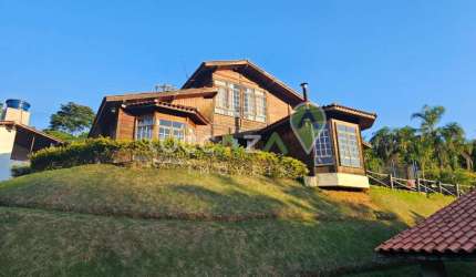 Casa de luxo em condomínio exclusivo em Jacareí-SP: 3 quartos, 1 suíte, 3 salas, 3 banheiros, 20 vagas, 400m². Confira!
