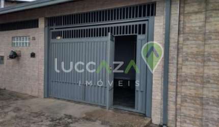 Imperdível oportunidade: Casa à venda em Jacareí-SP, Vila Zezé, 2 quartos, 1 sala, 2 banheiros, 140m² de área!
