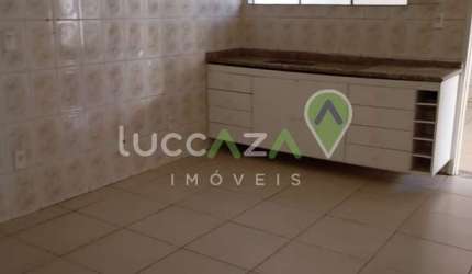 Imóvel de 3 quartos com suíte e 2 vagas de garagem no Conjunto São Benedito, Jacareí-SP: Casa para venda ou locação!