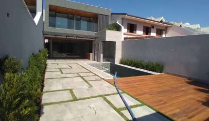 Casa em condomínio fechado com 5 quartos à venda na Rua Ivaldo Azambuja, Barra da Tijuca, Rio de Janeiro, 360 m2 por R$ 4.200.000