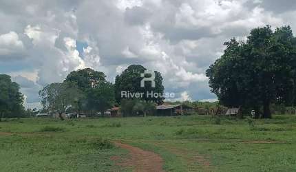 Fazenda à venda, no município de Poconé a 10 km  com área total de 700 hectares com área aberta e f