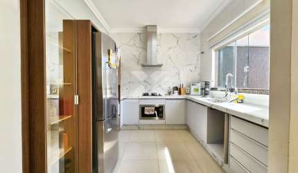 Casa com 3 Quartos, 1 Suíte, 119m² de Área Privativa, À Venda no Terra Bonita