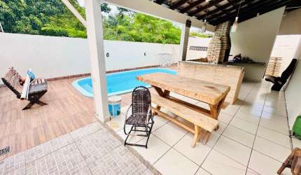Casa para venda possui 160 m² com 3 suítes em Boa Esperança - Cuiabá - MT