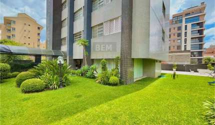 Apartamento 1 por andar Para Vender com 4 quartos 1 suítes no bairro Juvevê em Curitiba