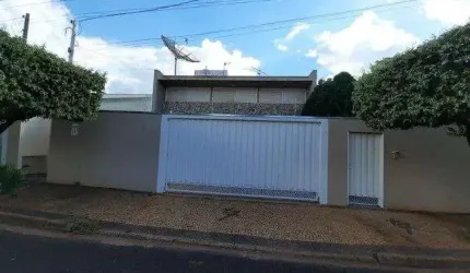 Sobrado com 4 dormitórios à venda, 406 m² por R$ 850.000,00 - Jardim Tarraf II - São José do Rio Preto/SP