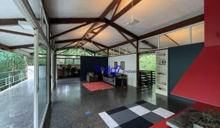 Casa com 3 dormitórios, 3 suítes à venda, 1043 m² - Granja Viana/SP