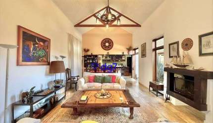 Casa Térrea com 3 Suítes à venda, 938 m² por R$ 2.400.000 - Granja Viana - Passargada - Cotia/SP