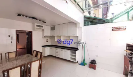 Casa em Condomínio Fechado no Butantã.