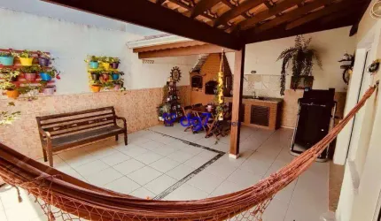 Casa com 3 dormitórios à venda, 139 m² por R$ 780.000,00 - Granja Viana - Carapicuíba/SP