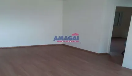 Apartamento com 2 quartos à venda no Jardim Paraíso, Jacareí  por R$ 180.000