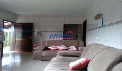 Casa com 3 quartos à venda no Parque Santo Antônio, Jacareí  por R$ 403.000