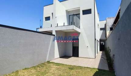 Casa com 3 quartos à venda no Jardim Califórnia, Jacareí  por R$ 650.000