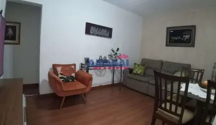 Casa com 4 quartos à venda no Centro, Jacareí  por R$ 600.000