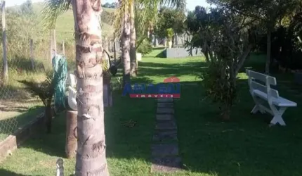 Chácara / sítio com 3 quartos à venda no Parque Cambuci, Santa Branca  por R$ 900.000