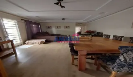Casa com 4 quartos à venda no Parque Itamarati, Jacareí  por R$ 550.000